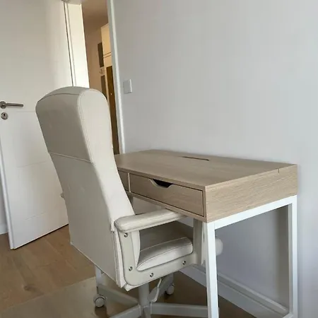 Apartment Premium With Private Parking Near Center *