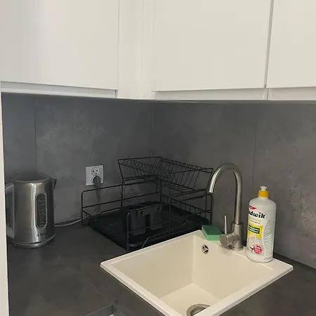 Premium With Private Parking Near Center *